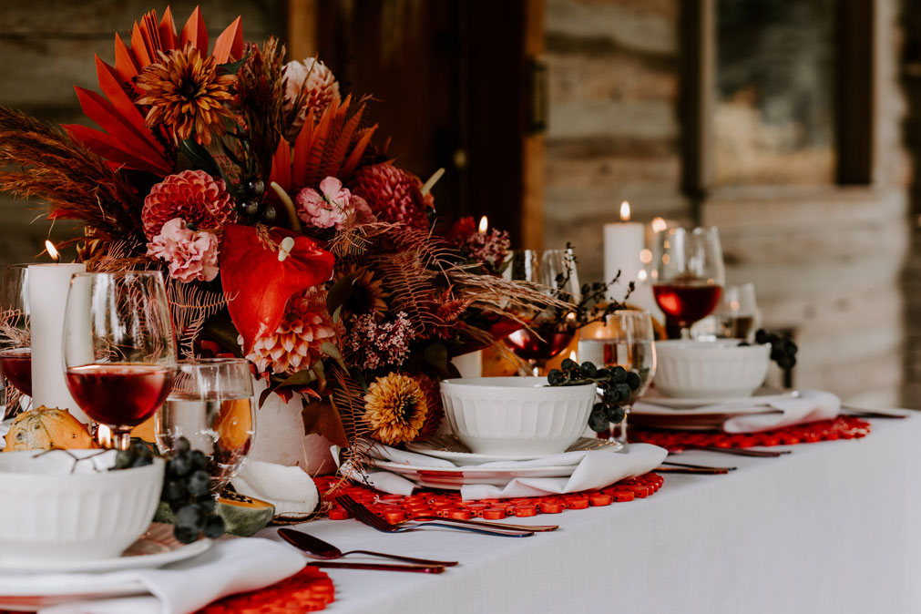 2018HolidayStyleGuide---LP-Image3.jpg